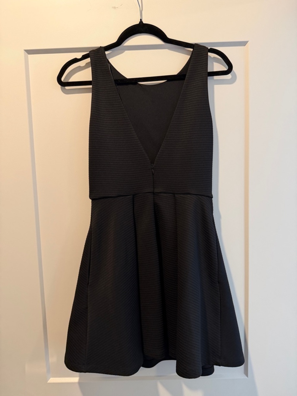 Zara Black Ribbed Sleeveless Fit-and-Flare Dress - Picture 3 of 3